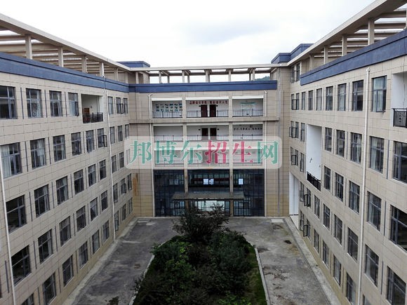 貴州商業(yè)高等專科學(xué)校學(xué)費