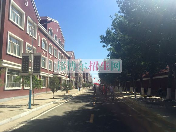 內(nèi)蒙古商貿(mào)職業(yè)學院學費