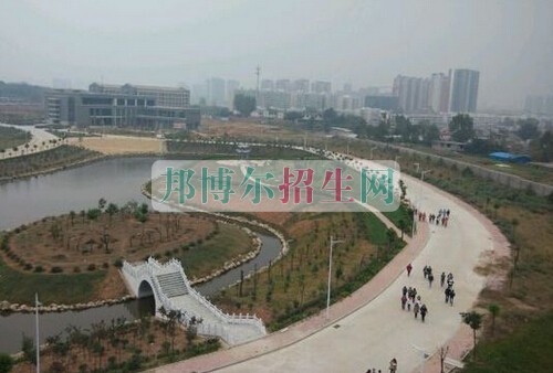 南陽醫(yī)學(xué)高等專科學(xué)校