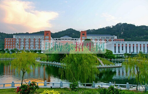 廈門醫(yī)學(xué)高等?？茖W(xué)校