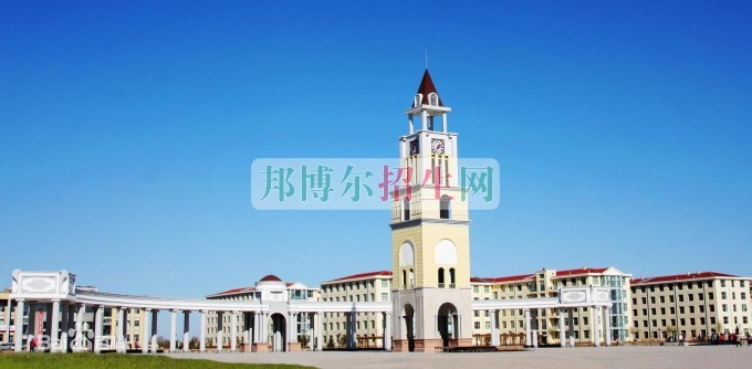 烏蘭察布職業(yè)學(xué)院?？圃盒閹讓? width=