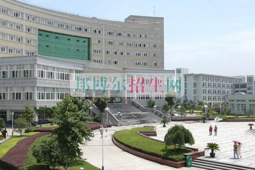 浙江商業(yè)職業(yè)技術學院招生辦聯(lián)系電話