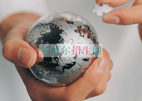 初中畢業(yè)學計算機應用技術(shù)的學校