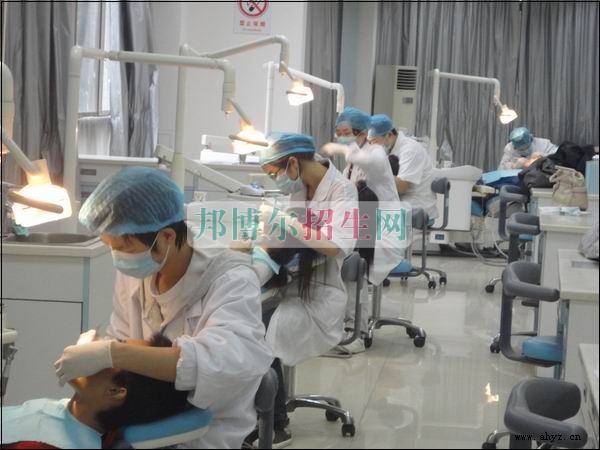 400分能上口腔醫(yī)學嗎