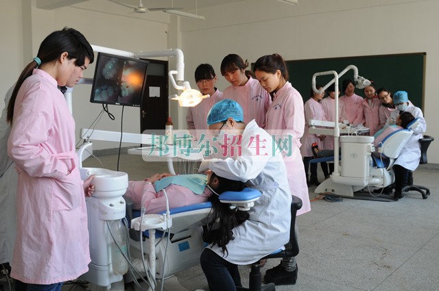 哪些口腔醫(yī)學學校好