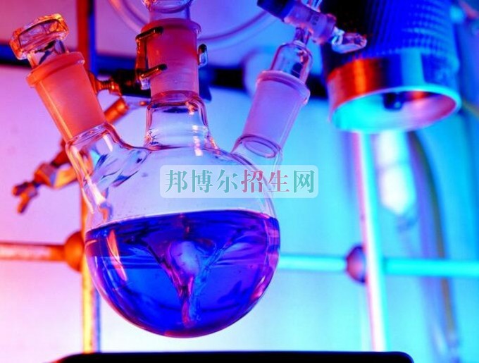 成都初中生讀藥劑專(zhuān)業(yè)怎么樣