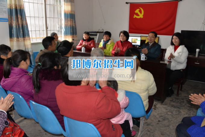 川南幼兒師范高等專科學(xué)校“走基層、送溫暖”活動