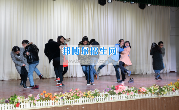川南幼兒師范高等?？茖W(xué)校與內(nèi)江職業(yè)技術(shù)學(xué)校開展青年聯(lián)誼活動(dòng)