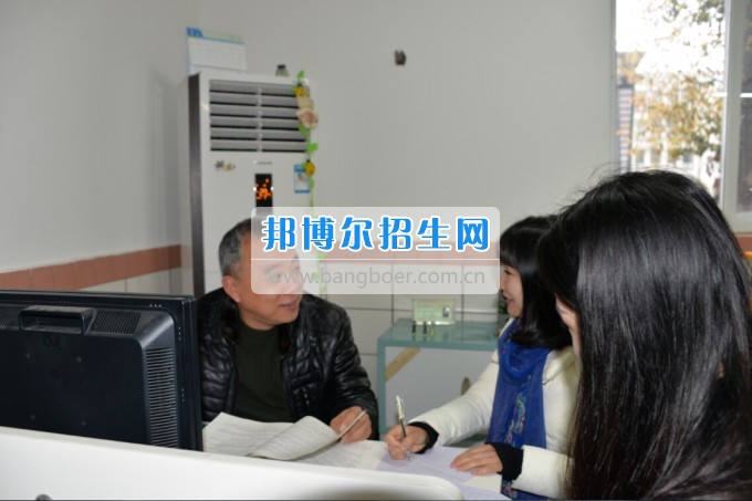 川南幼兒師范高等?？茖W(xué)校2017質(zhì)量年：撲下身子抓落實