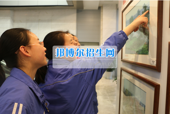 成都市洞子口職業(yè)高級(jí)中學(xué)舉行“成都，因我更美麗”主題開(kāi)學(xué)典禮