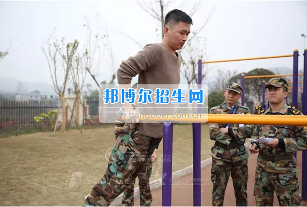 川航等5家航空公司165名安全員齊聚成都航空旅游職業(yè)學(xué)校，打造一流空中安全衛(wèi)士