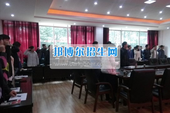 貴州電子信息職業(yè)技術(shù)學院舉辦2017年第一期輔導(dǎo)員“半月談”活動