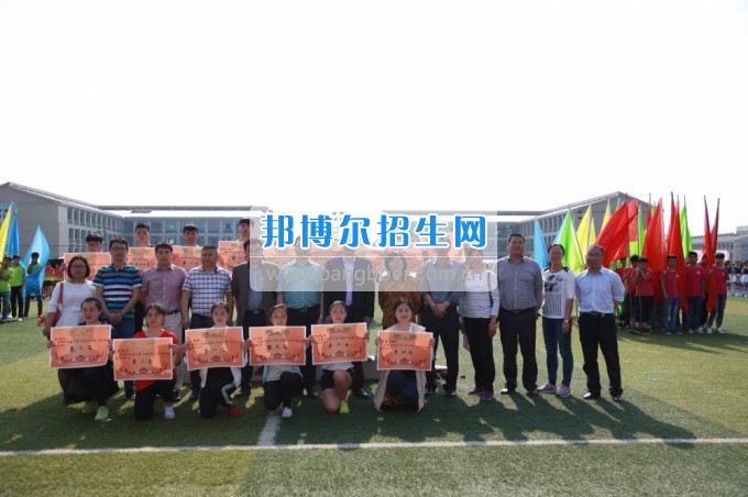 瀘州職業(yè)技術(shù)學院第十五屆“玉章”體育文化節(jié)順利閉幕