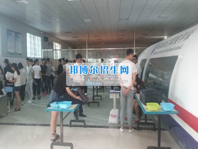 2017年春民航業(yè)特有工種職業(yè)技能鑒定在綿陽航空職業(yè)學(xué)校舉行。