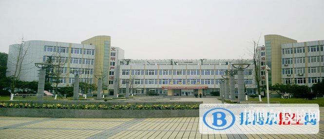 四川石油學(xué)校2019年報(bào)名條件、招生對(duì)象