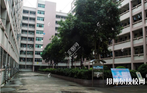 陜西石油化工學(xué)校怎么樣、好不好