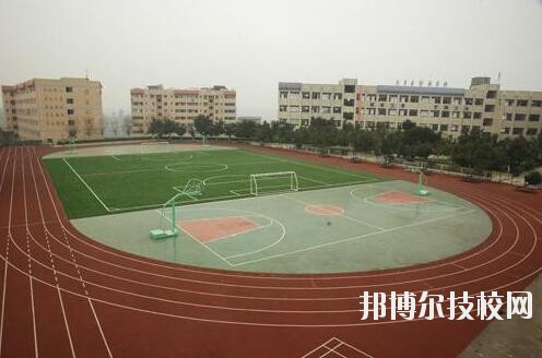 重慶第一財(cái)貿(mào)學(xué)校怎么樣、好不好