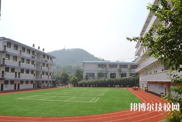 重慶知行衛(wèi)生學(xué)校2020年報(bào)名條件、招生要求、招生對(duì)象