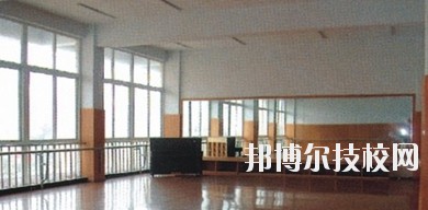 四川現(xiàn)代藝術(shù)學(xué)校2020年報(bào)名條件、招生要求、招生對(duì)象