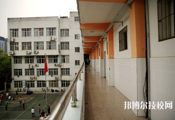 南昌體育運動學(xué)校2020年報名條件、招生要求、招生對象