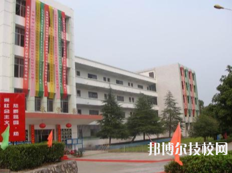 江西通用技術(shù)工程學(xué)校2020年報名條件、招生要求、招生對象