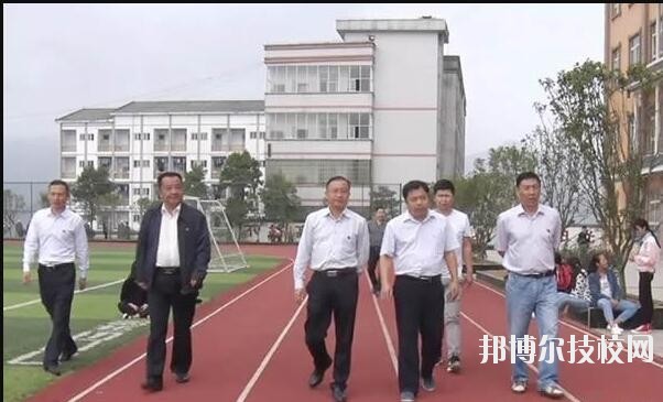 丹寨民族職業(yè)技術(shù)學校2020年報名條件、招生要求、招生對象