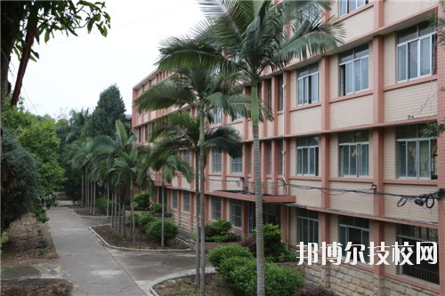 南寧工貿(mào)職業(yè)技術(shù)學(xué)校怎么樣、好不好