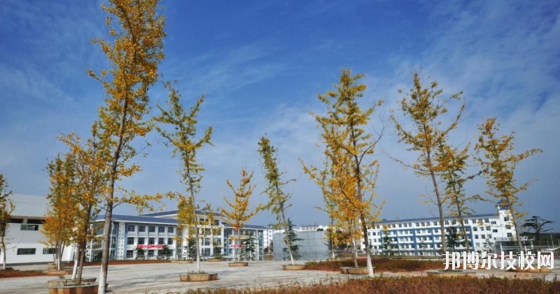 銅仁交通學(xué)校2020年學(xué)費(fèi)、收費(fèi)多少