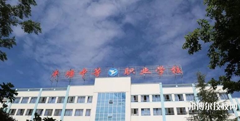 黔東南州國(guó)防科技學(xué)校2020年報(bào)名條件、招生要求、招生對(duì)象