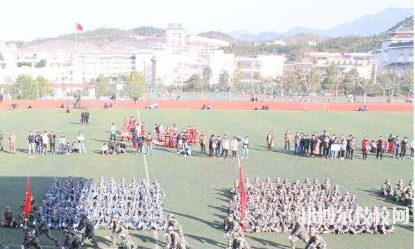 平塘中等職業(yè)學(xué)校2020年報(bào)名條件、招生要求、招生對(duì)象