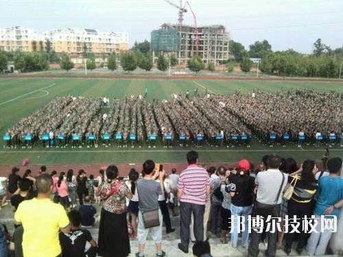 成都華夏衛(wèi)校2020年報(bào)名條件、招生要求、招生對(duì)象