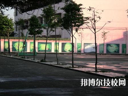 大余職業(yè)技術(shù)教育中心2020年報(bào)名條件、招生要求、招生對(duì)象