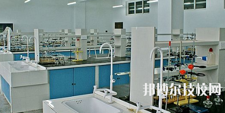 甘肅石化技師學(xué)院2020年報(bào)名條件、招生要求、招生對(duì)象