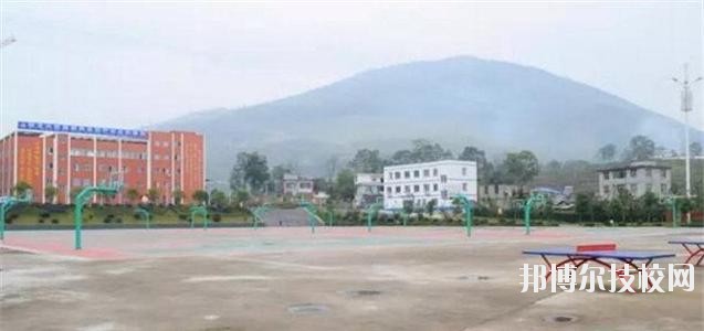 正安中等職業(yè)學(xué)校2020年報名條件、招生要求、招生對象