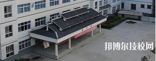 玉林龍池汽車工程職業(yè)技術(shù)學校2020年招生辦聯(lián)系電話