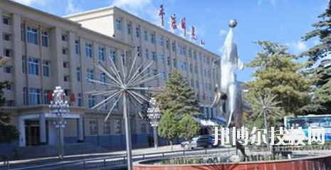平?jīng)鰩煼秾W(xué)校2020年招生辦聯(lián)系電話(huà)