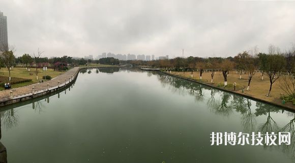 鄞州職業(yè)教育中心學(xué)校2020年學(xué)費(fèi)、收費(fèi)多少