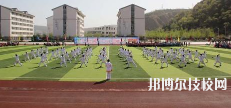 平?jīng)鰴C(jī)電工程學(xué)校2020年學(xué)費(fèi)、收費(fèi)多少