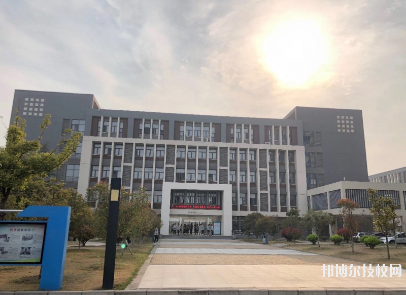 淮安高級(jí)職業(yè)技術(shù)學(xué)校2020年報(bào)名條件、招生要求、招生對(duì)象
