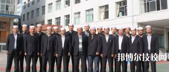 臨夏外國語學(xué)校2020年報名條件、招生要求、招生對象