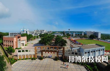 重慶青山工業(yè)技工學(xué)校2020年報(bào)名條件、招生要求、招生對(duì)象
