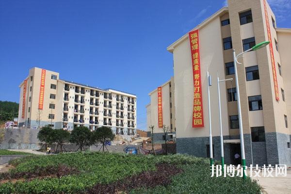 北川羌族自治縣七一職業(yè)中學(xué)2020年報(bào)名條件、招生要求、招生對(duì)象