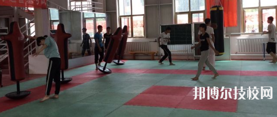 酒泉體育運(yùn)動(dòng)學(xué)校2020年學(xué)費(fèi)、收費(fèi)多少