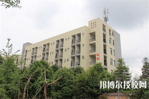天府成人中等專業(yè)學(xué)校2020年報(bào)名條件、招生要求、招生對(duì)象