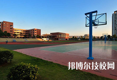重慶醫(yī)科學校網站網址