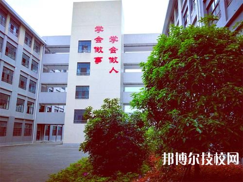 桐梓中等職業(yè)學(xué)校2020年報(bào)名條件、招生要求、招生對象
