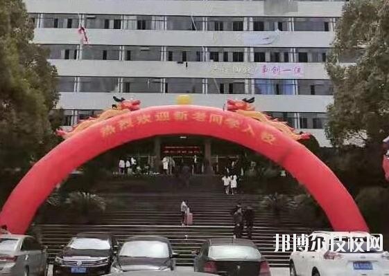 貴陽精工科技學(xué)校2020年學(xué)費(fèi)、收費(fèi)多少