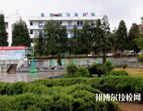 貞豐職業(yè)技術(shù)學(xué)校2020年報名條件、招生要求、招生對象