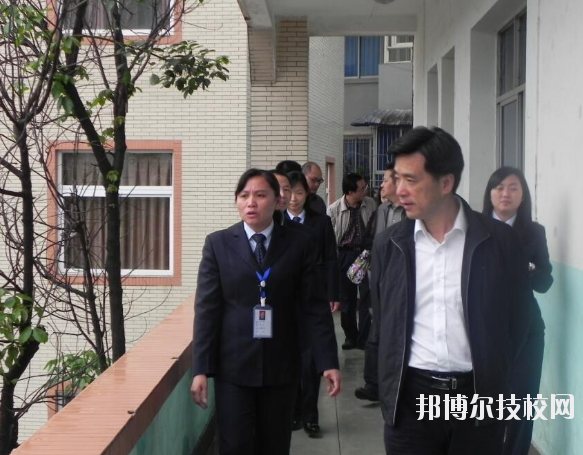 重慶渝北區(qū)竟成中學(xué)校怎么樣、好不好