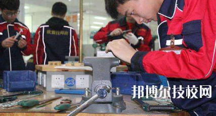 蘭州電子工業(yè)學(xué)校2020年學(xué)費(fèi)、收費(fèi)多少